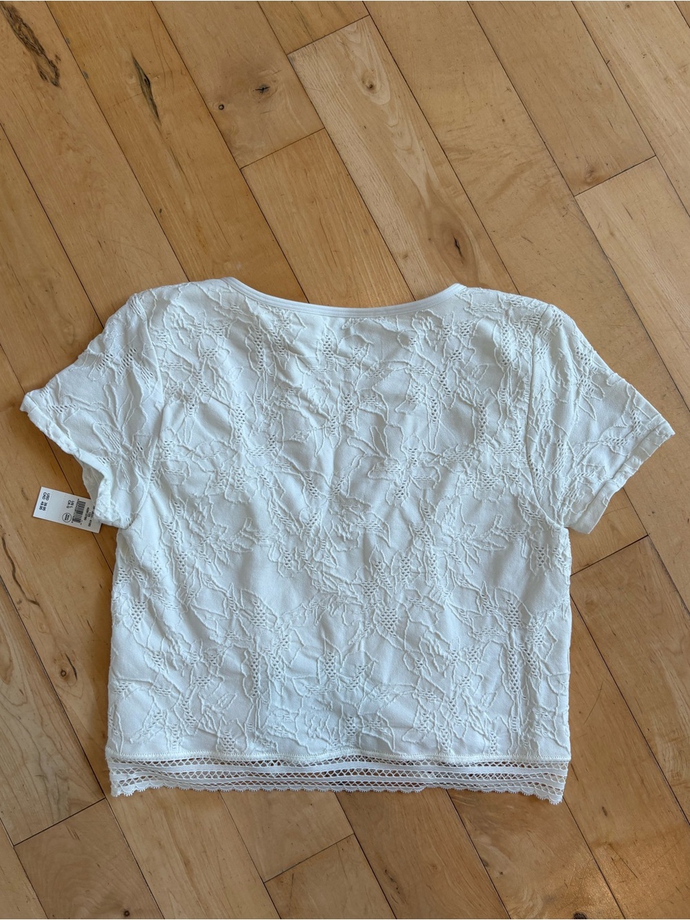NWT AERIE Seamless Floral Lace Scoop Neck Cropped Tee White Festival Top Size L - Picture 8 of 8